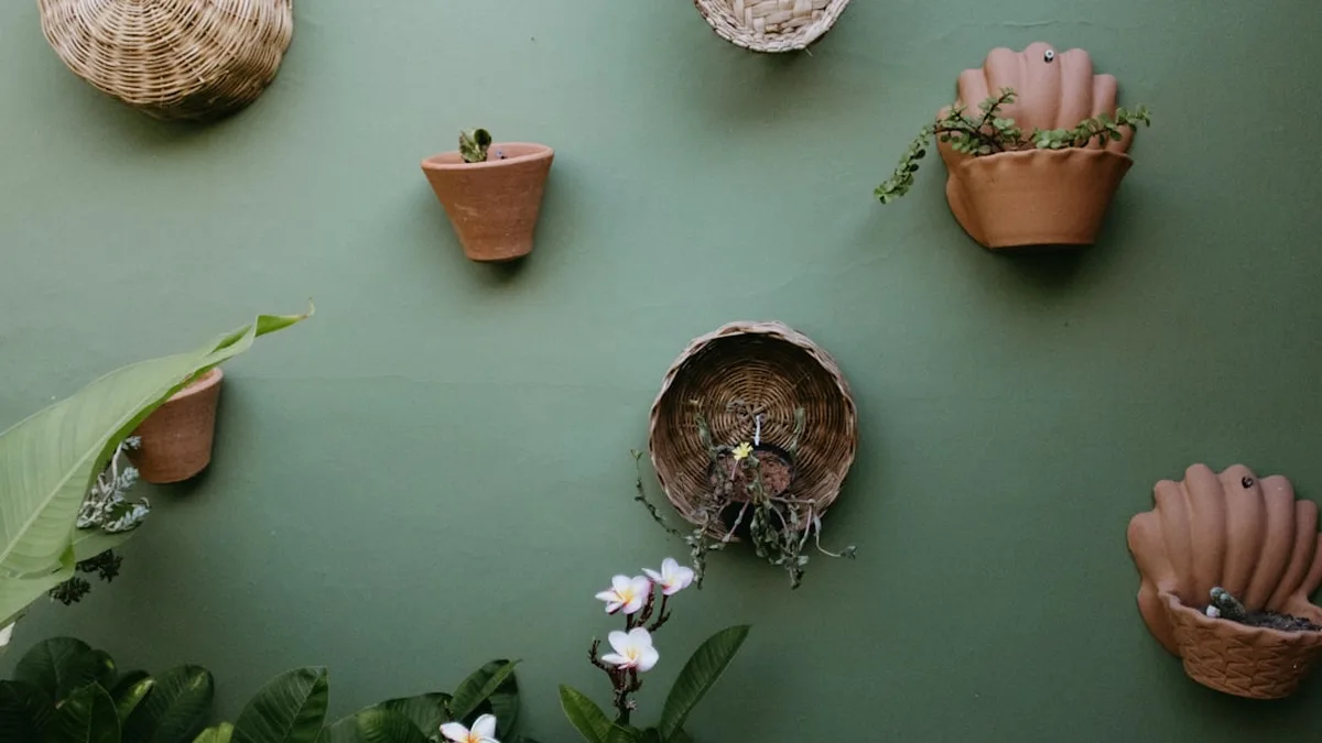 Un potager vertical sur un petit balcon